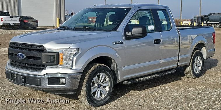 2018 Ford F150 XL SuperCab pickup truck - DK0532