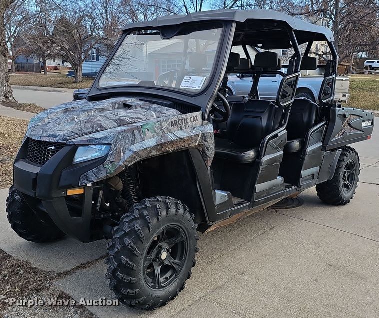 2017 Arctic Cat Crew 700 utility vehicle - DK0552