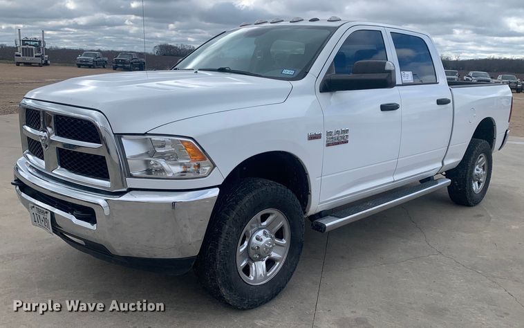 2018 Dodge Ram 2500HD Crew Cab pickup truck - DM7752