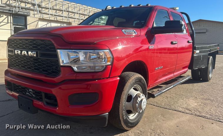 2019 Dodge Ram 3500HD Crew Cab flatbed pickup truck - DN0701