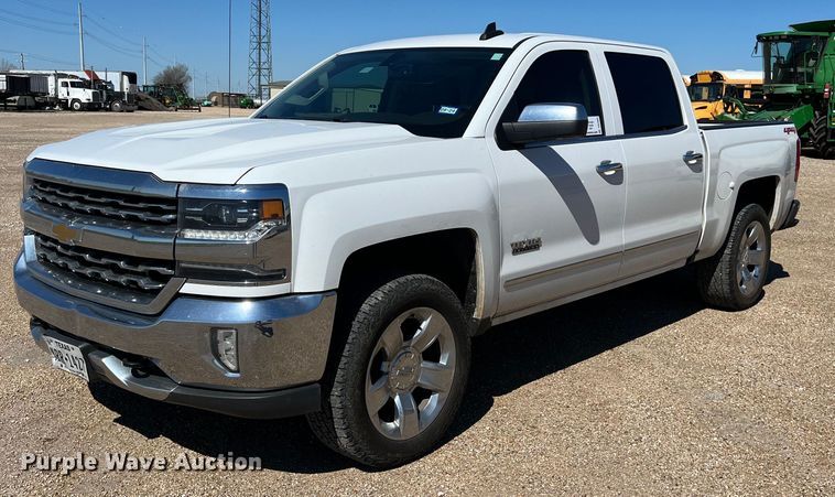 2018 Chevrolet Silverado 1500 Texas Edition Crew Cab pickup truck - DS2909