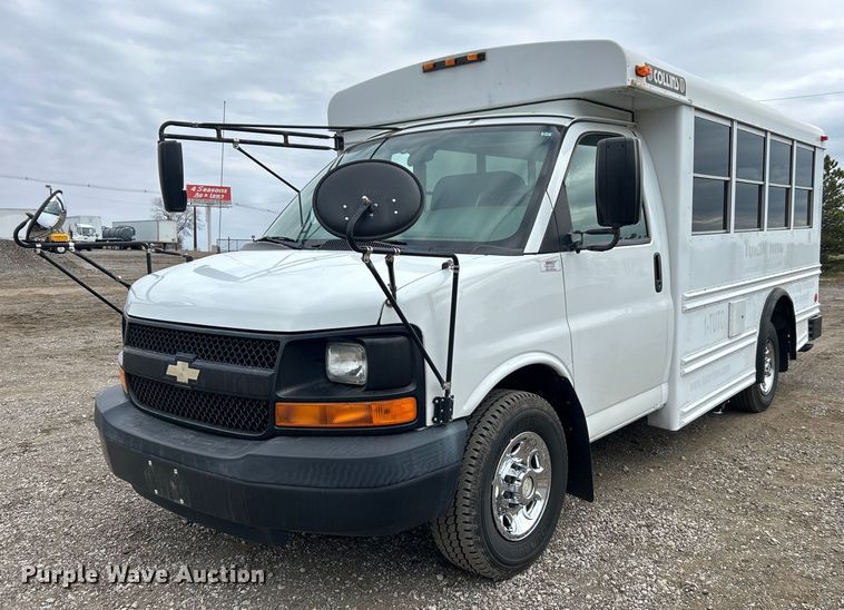 2007 Chevrolet  Express 3500 school bus - EG1218