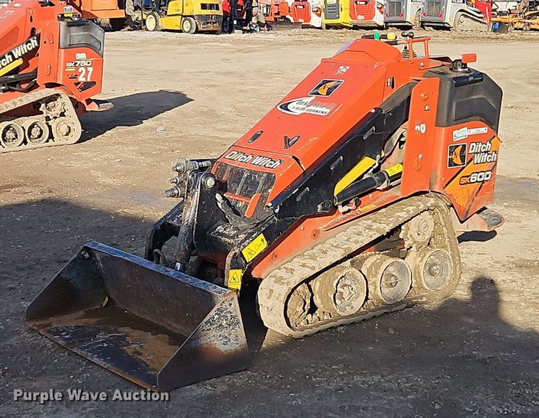 2021 Ditch Witch  SK600 compact utility loader - EI3520