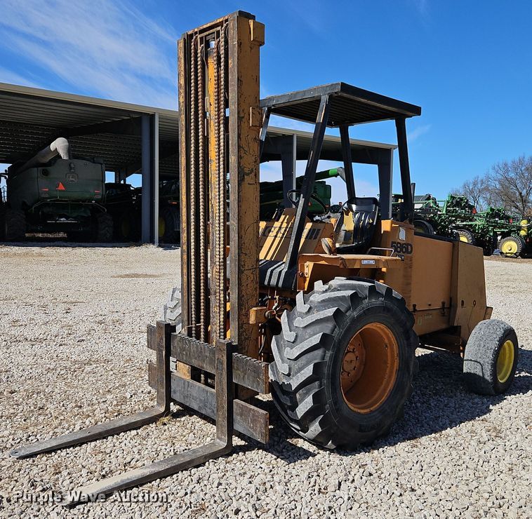 1982 Case   586D  forklift - EI3561