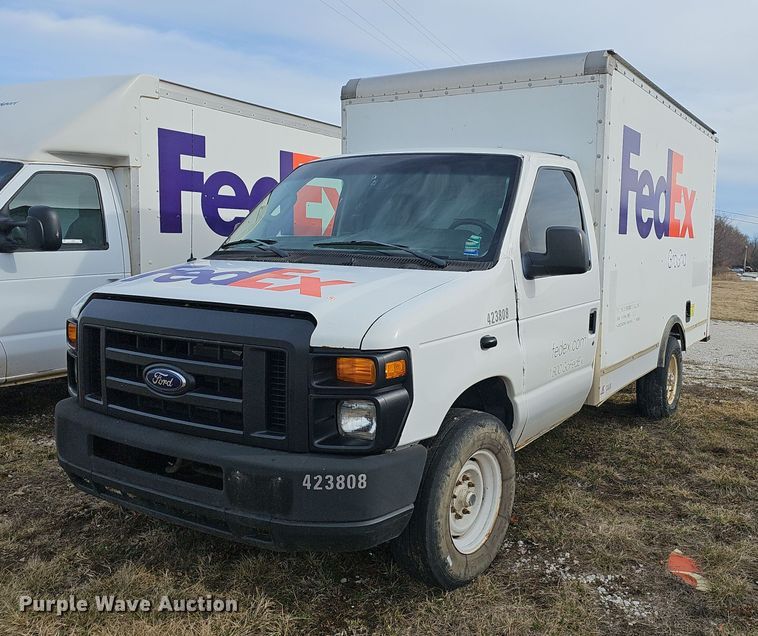 2012 Ford E350 Super Duty  box truck - EJ5855