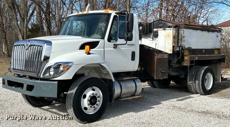 2014 International WorkStar 7400 pothole patcher truck - EK4035