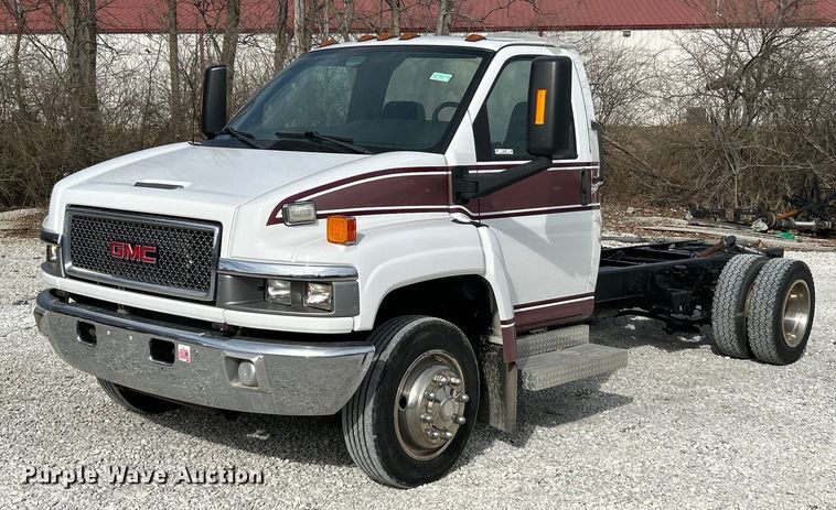 2006 GMC C4500 truck cab and chassis - EK4037