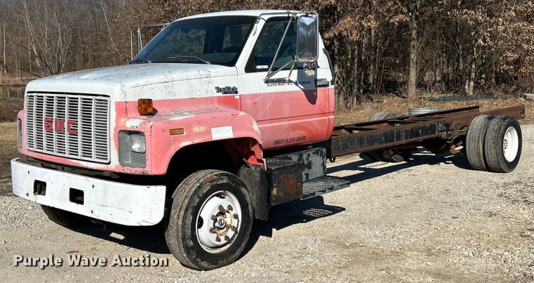 1993 GMC TopKick LoPro truck cab and chassis - EK4077