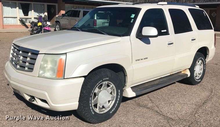 2002 Cadillac  Escalade SUV - HU9476
