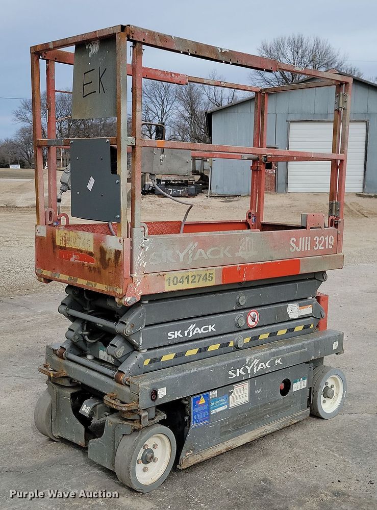 Skyjack SJIII 3219 scissor lift - LD9110