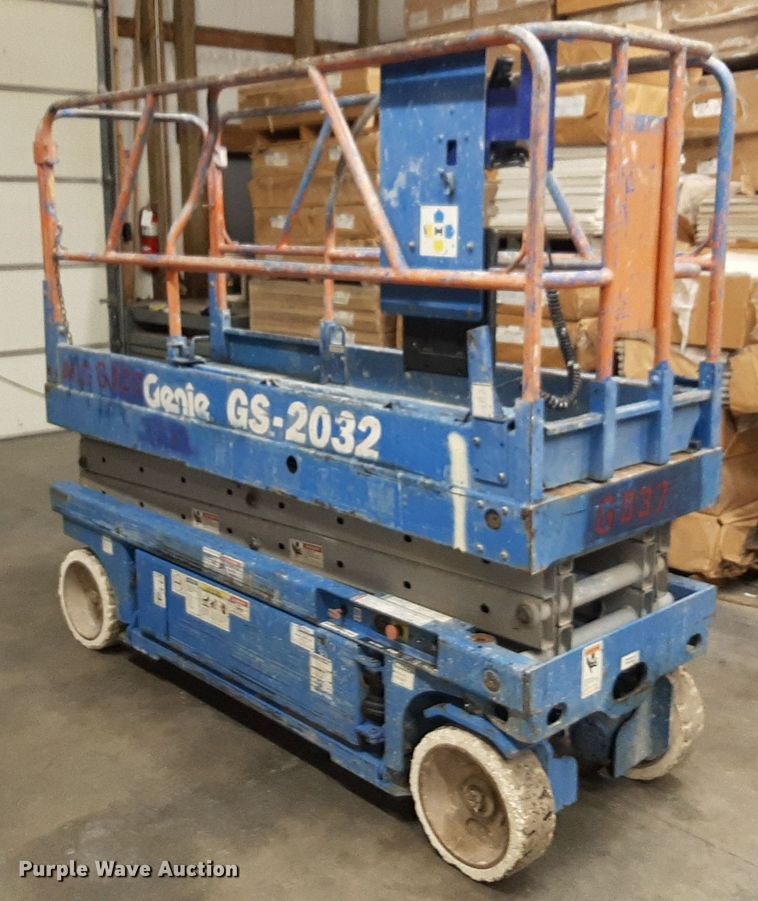 Genie GS-2032 scissor lift - DV9872
