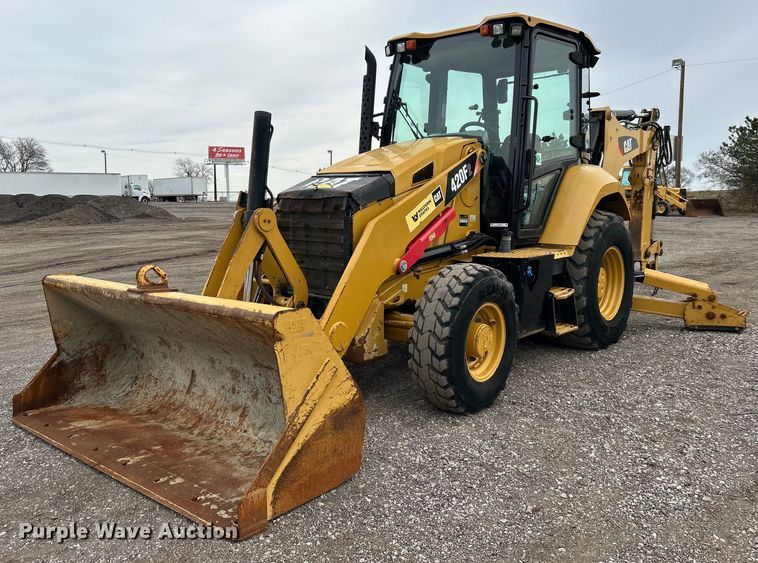 2015 Caterpillar  420F2 backhoe - EG1180