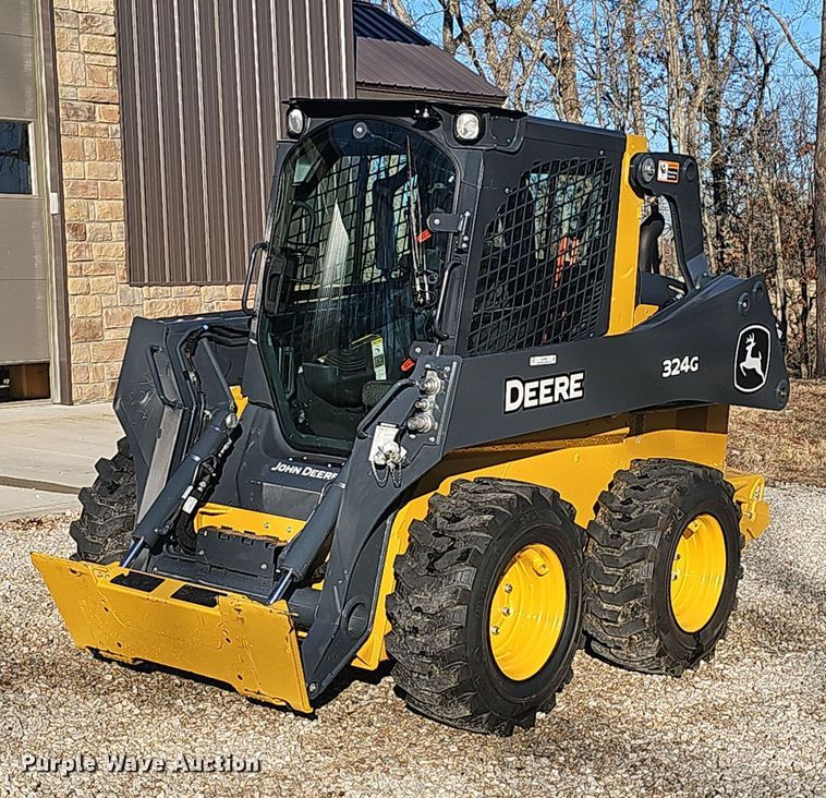 2023 John Deere 324G skid steer loader - EJ5903