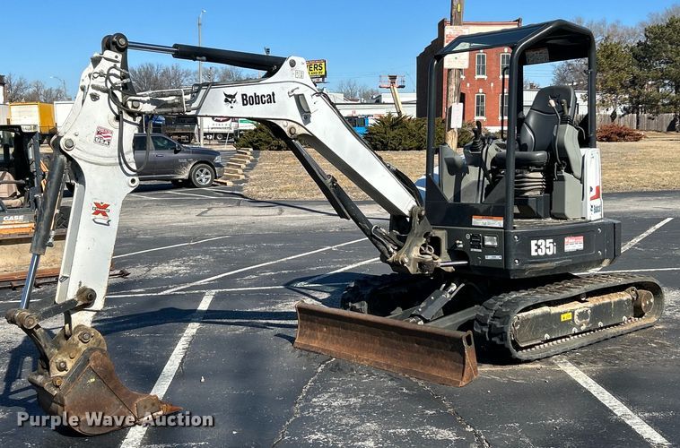 2017 Bobcat E35i mini excavator - EK4009