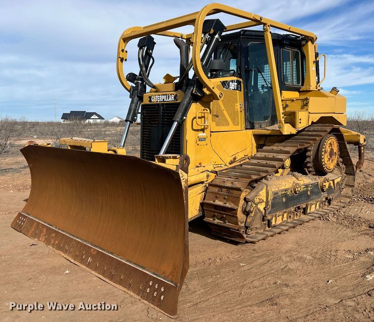 2013 Caterpillar D6T XL dozer - JT9015
