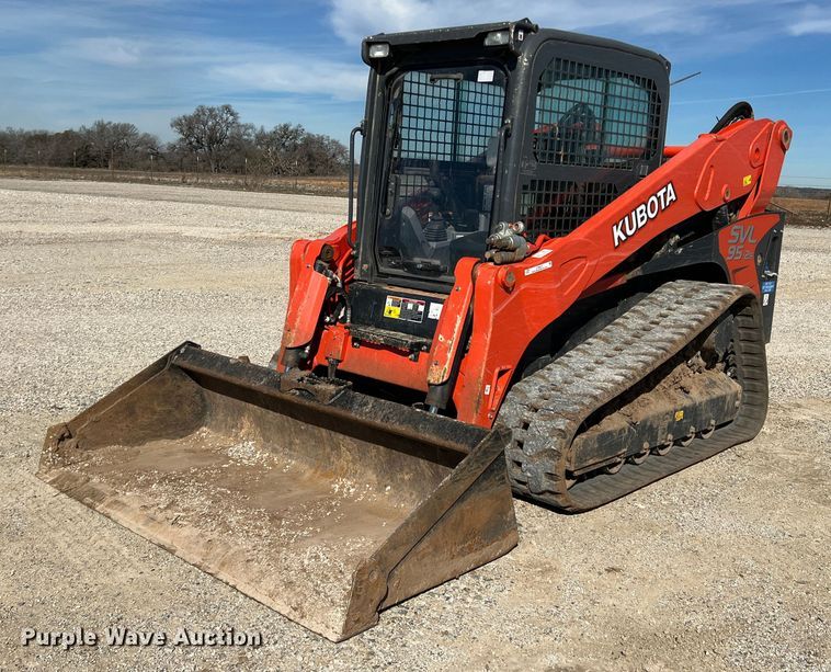 2021 Kubota SVL 95-2s tracked skid steer loader - JT9027