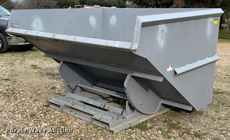 Iron Bull dumping hopper - KV9838