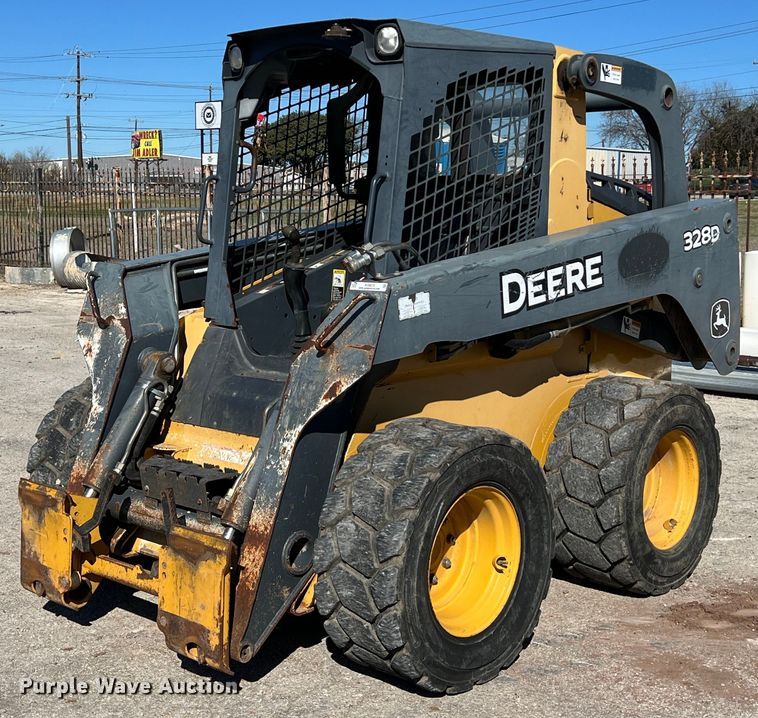 2012 John Deere 328D skid steer loader - KV9870