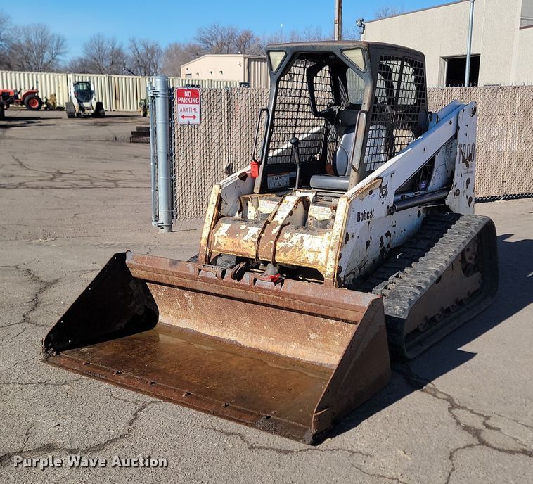 2003 Bobcat  T200 tracked skid steer loader - LA9659