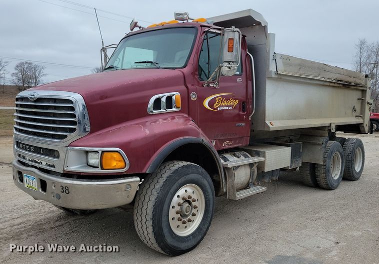 2008 Sterling L-Line dump truck - LC9821