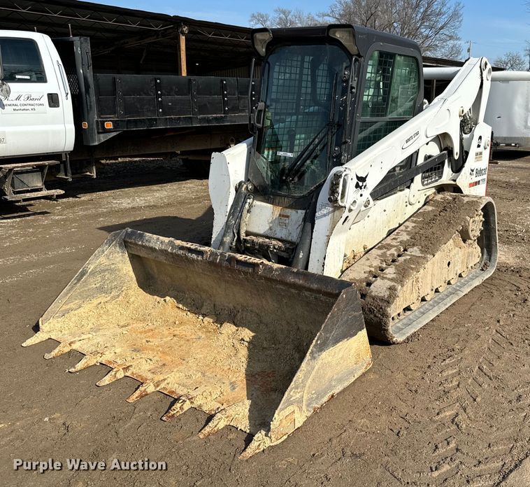 2012 Bobcat T750 tracked skid steer loader - NN9496