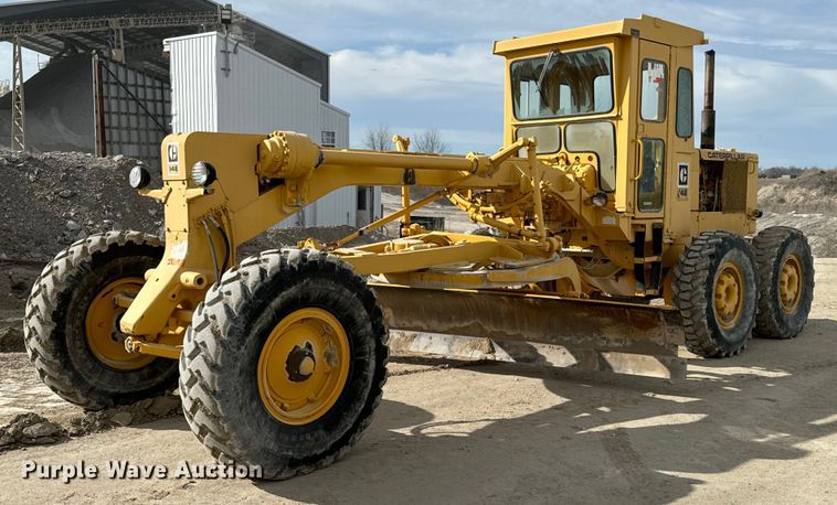 1971 Caterpillar 14E rigid frame motor grader - OJ9432