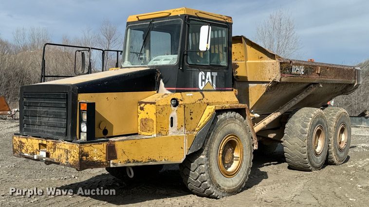 1997 Caterpillar D250E haul truck - OJ9434