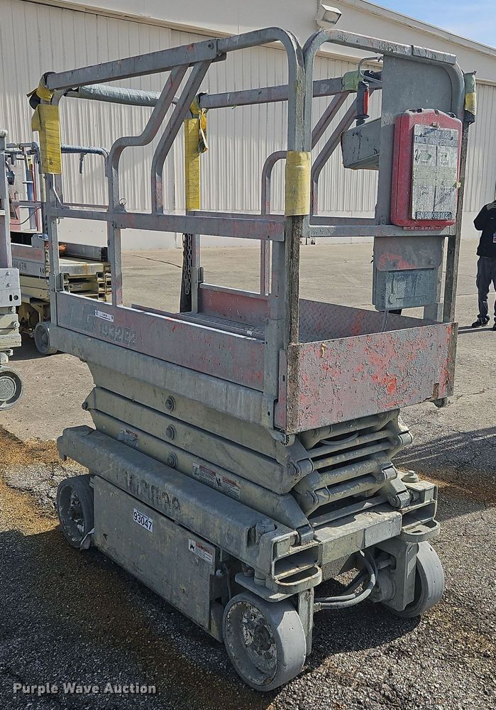 2001 JLG 1932E2 scissor lift - OJ9728