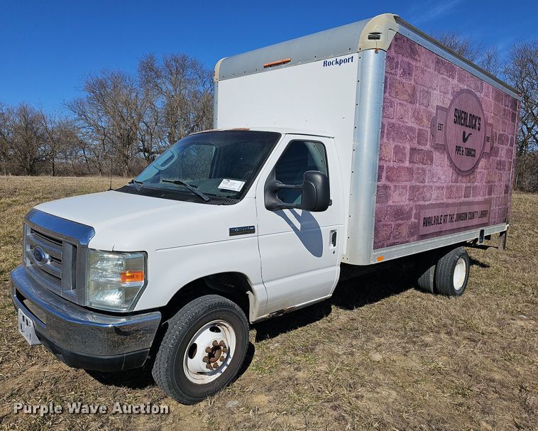 2008 Ford E350 Super Duty  box truck - DM1530
