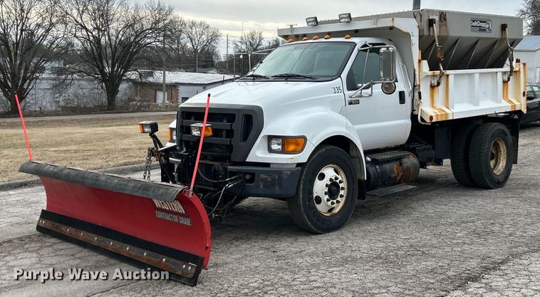 2011 Ford F650 Super Duty XL  dump truck - EK4050