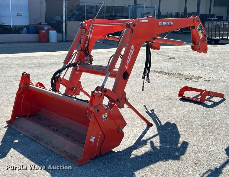 Kubota LA1153S loader and bucket - EK4065
