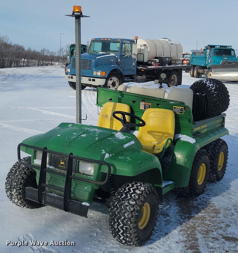 2002 John Deere  Gator 6X4 utility vehicle - LA9669