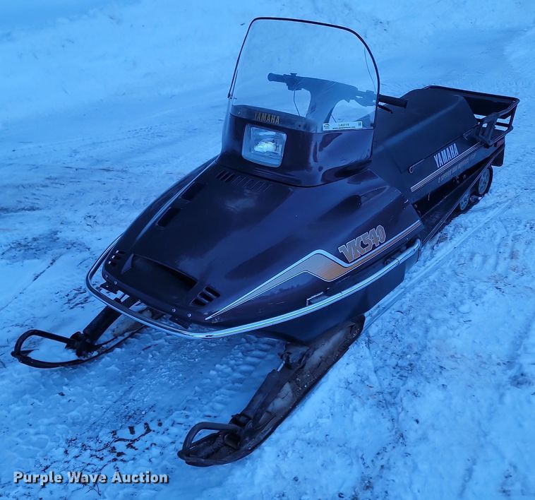 1991 Yamaha  snowmobile - LA9719