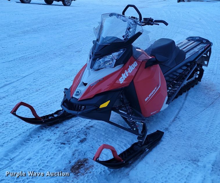 2015 Ski-Doo Summit SP 600 HDE-TECH snowmobile - LA9721