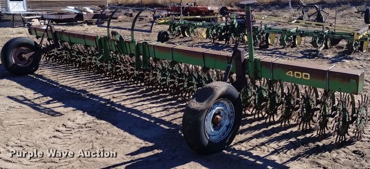 John Deere 400 rotary hoe - DJ7046