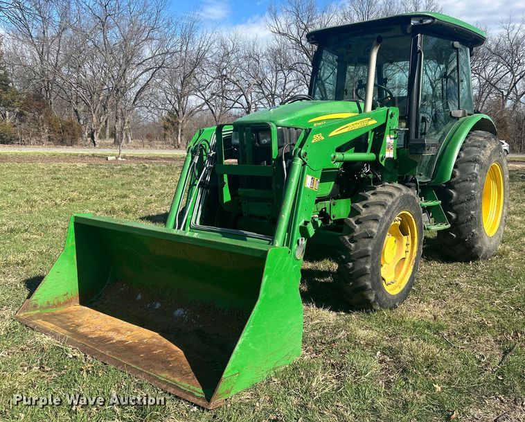 2012 John Deere 5083E MFWD tractor - DN0706