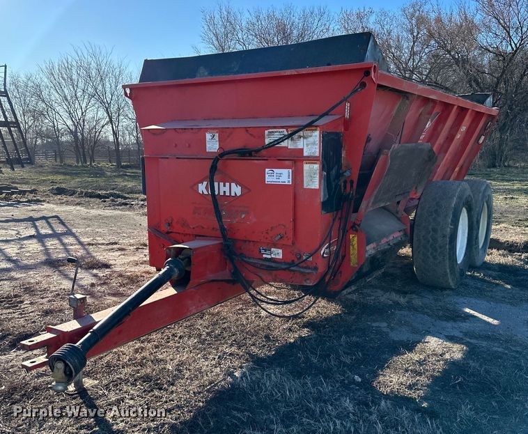 Kuhn Knight Slinger 8124 manure spreader - DQ6321