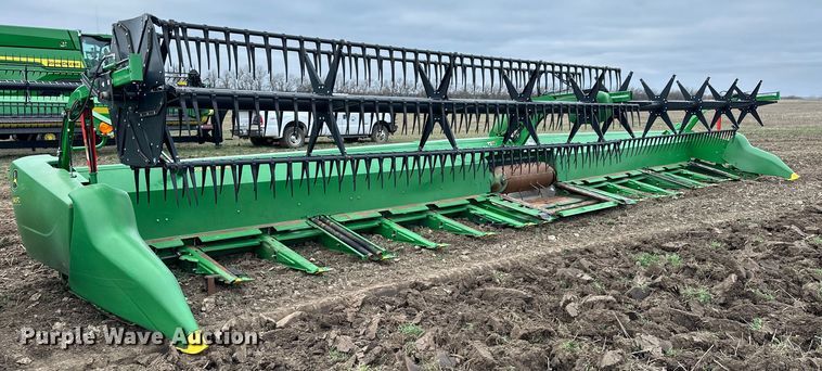 2017 John Deere 640FD flex draper head - DQ6726