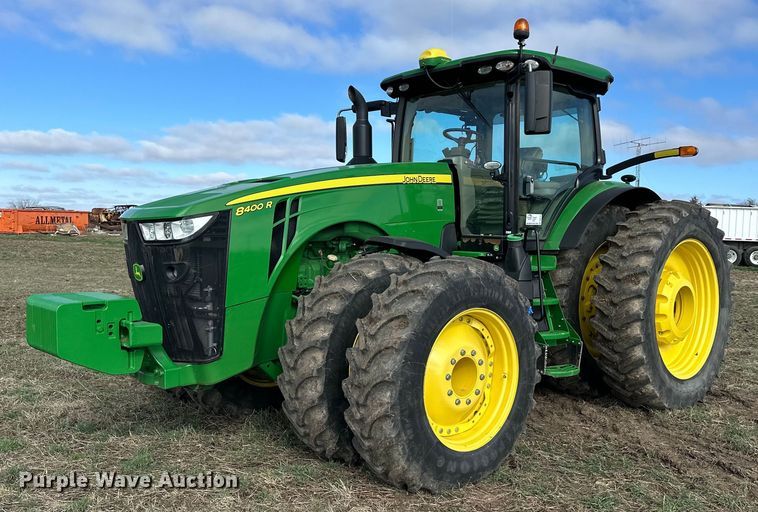 2018 John Deere 8400R MFWD tractor - DQ6732
