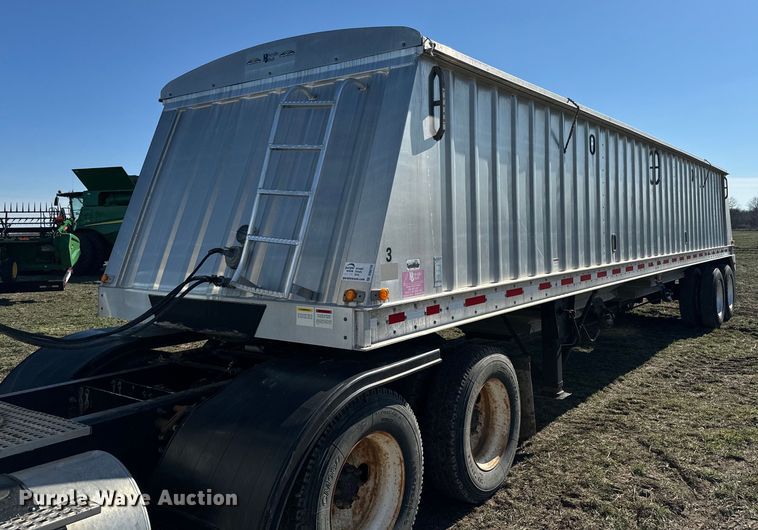 2011 Neville Built grain trailer - DQ6735