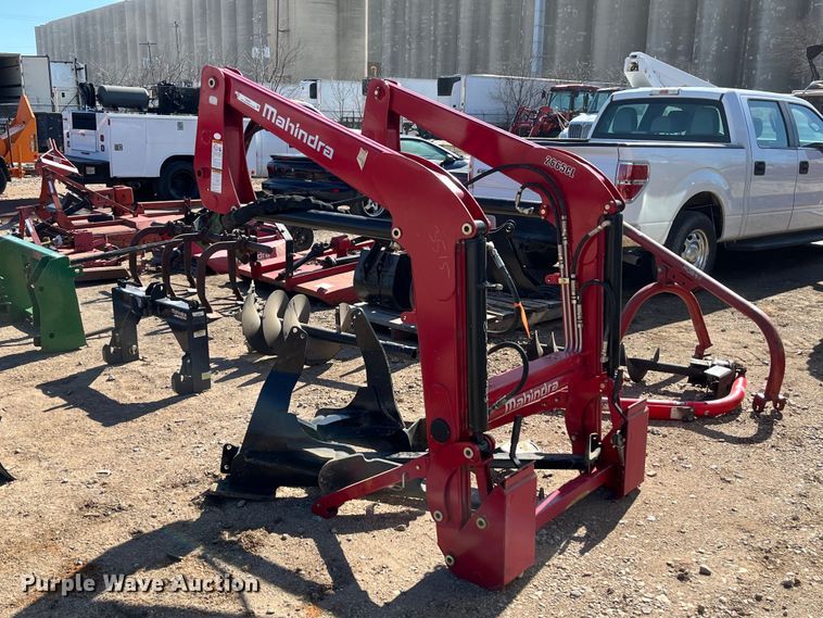 Mahindra  2665CL loader - EI0651