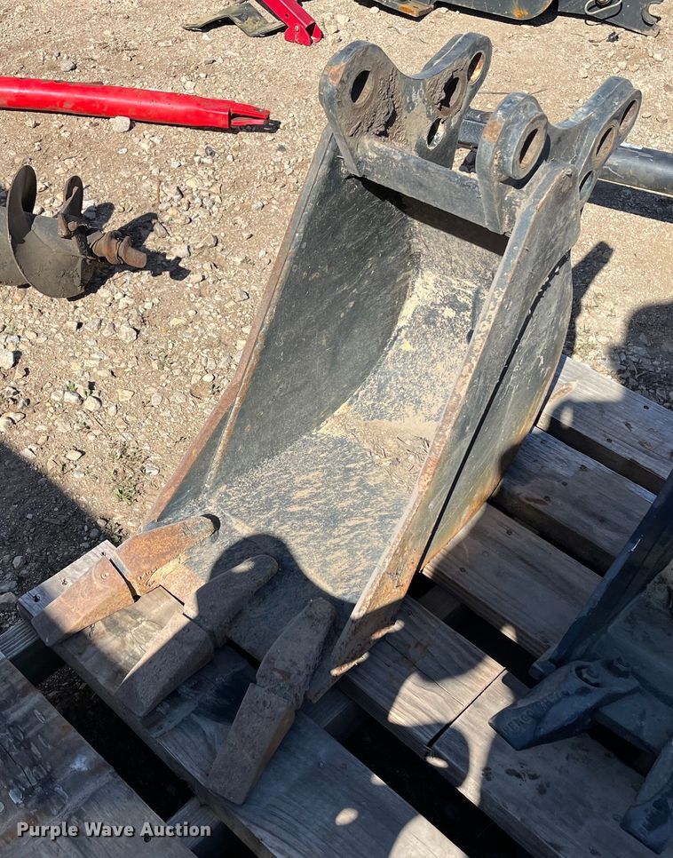 Backhoe bucket - EI0652