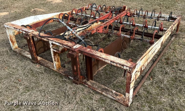 Bale accumulator grapple - EJ0240