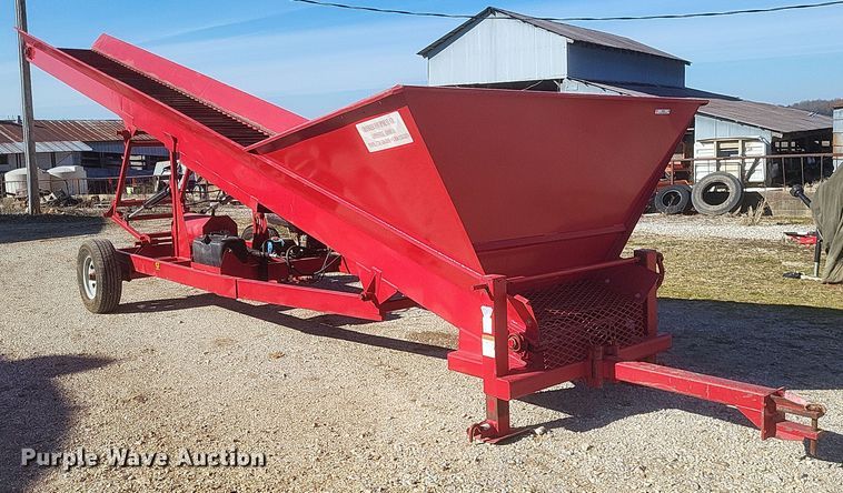2017 Chandler  litter conveyor  - MI9966