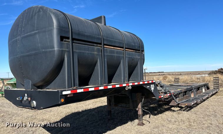 2007 Behnke sprayer trailer - OA9563