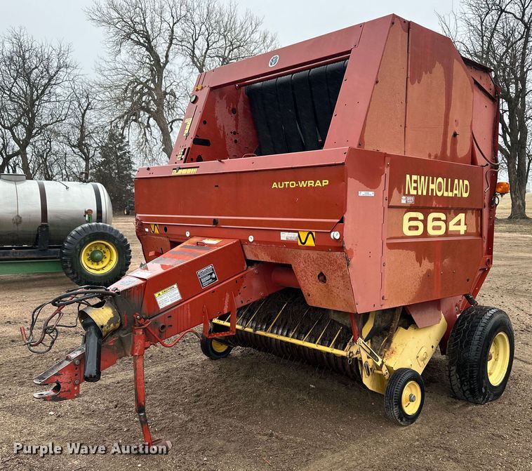 1996 New Holland 664 round baler - OA9660
