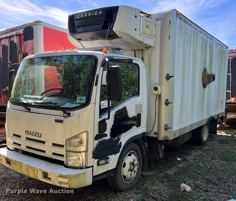 2013 Isuzu NRR refrigerated truck - DH8595