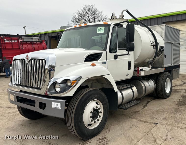 2012 International 7300 sewer jetter truck - DW2968