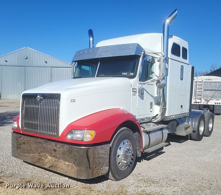 2007 International 9400i semi truck - MI9961