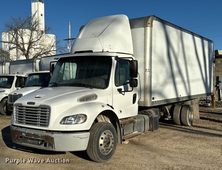 2017 Freightliner  Business Class M2 box truck - NF9332